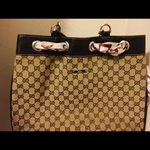 💛🧡GUCCI TOP HANDLE BAG💛🧡